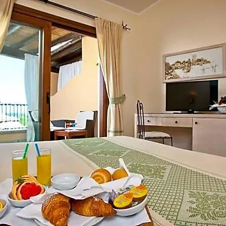 Baia Del Porto Hotel 4*